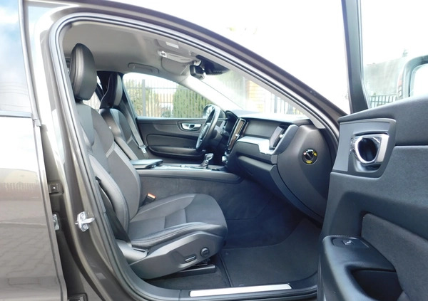 Volvo XC 60 cena 102222 przebieg: 194000, rok produkcji 2018 z Węgorzyno małe 436